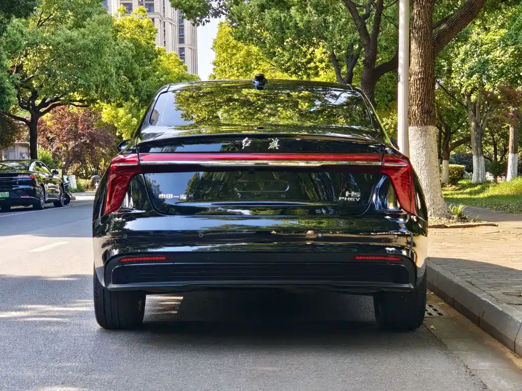 Hongqi H5 PHEV 2025 — фото 12