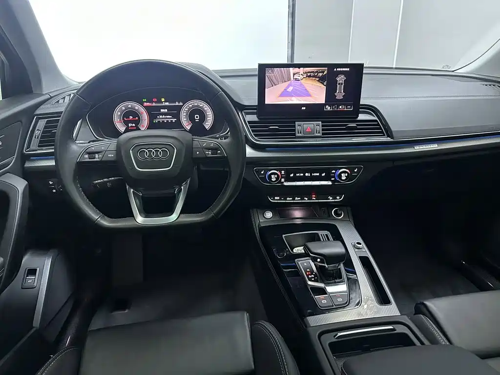 Audi Q5L 2022 — фото 12
