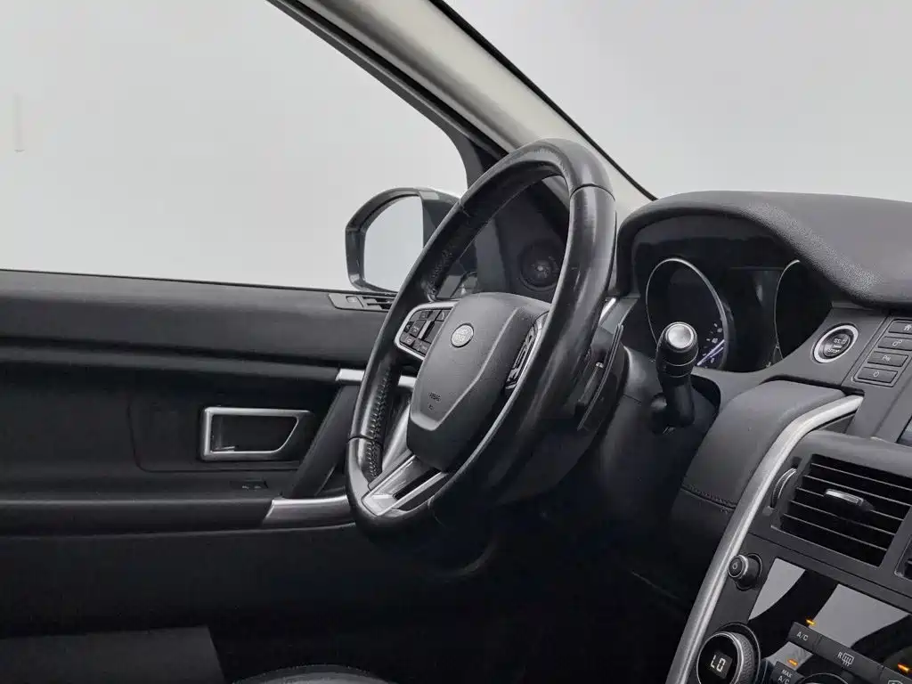 Land Rover Discovery Sport 2017 — фото 22