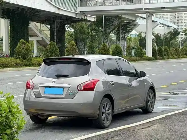 Nissan Tiida 2011