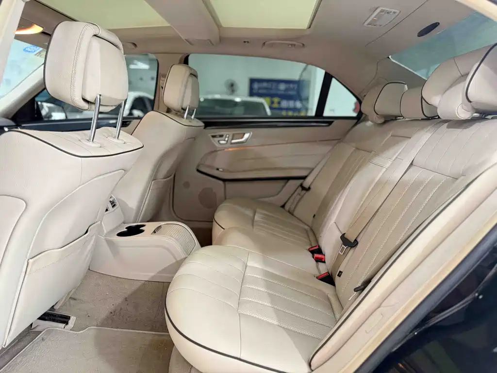 Mercedes-Benz E-Class 2015