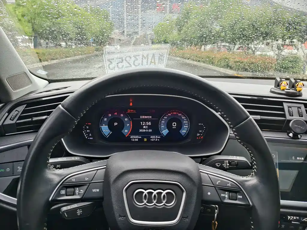 Audi Q3 2020 — фото 15