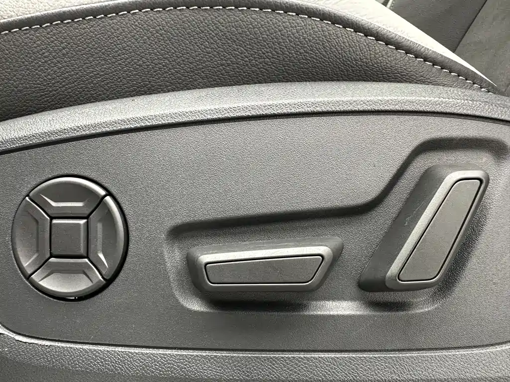 Audi Q3 2023 — фото 13