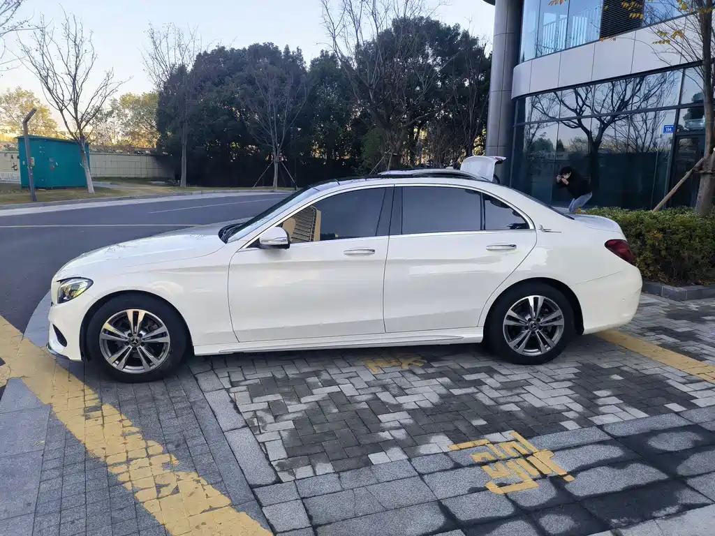Mercedes-Benz C-Class 2018 — фото 4