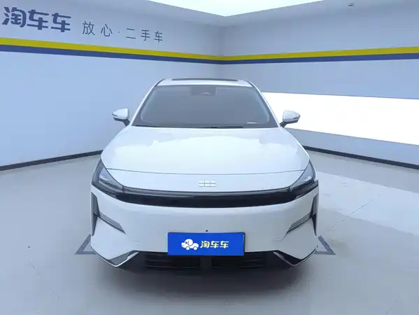 Geely Galaxy L6 2025