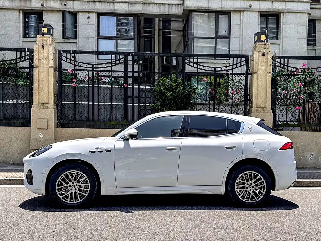 Maserati Grecale 2022