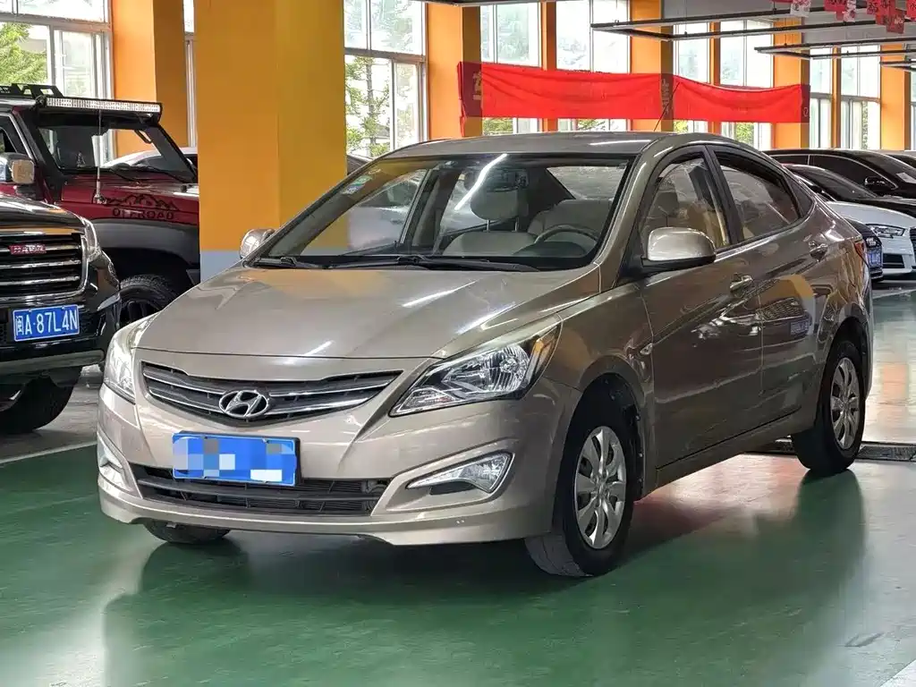 Hyundai Accent 2017 — фото 1
