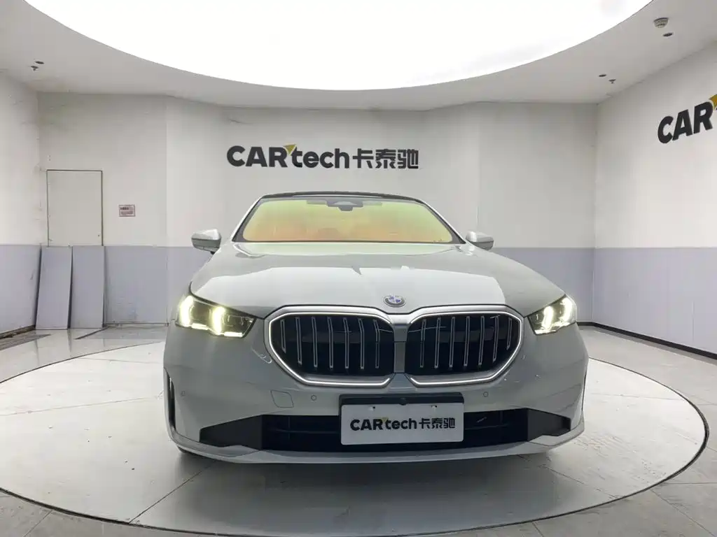 BMW 5 Series 2024