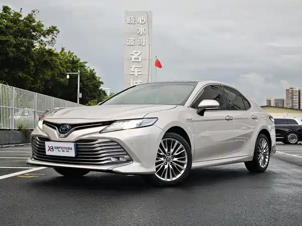 Toyota Camry 2021