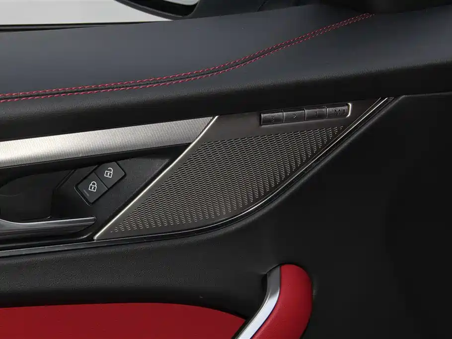Jaguar F-PACE 2023 — фото 26