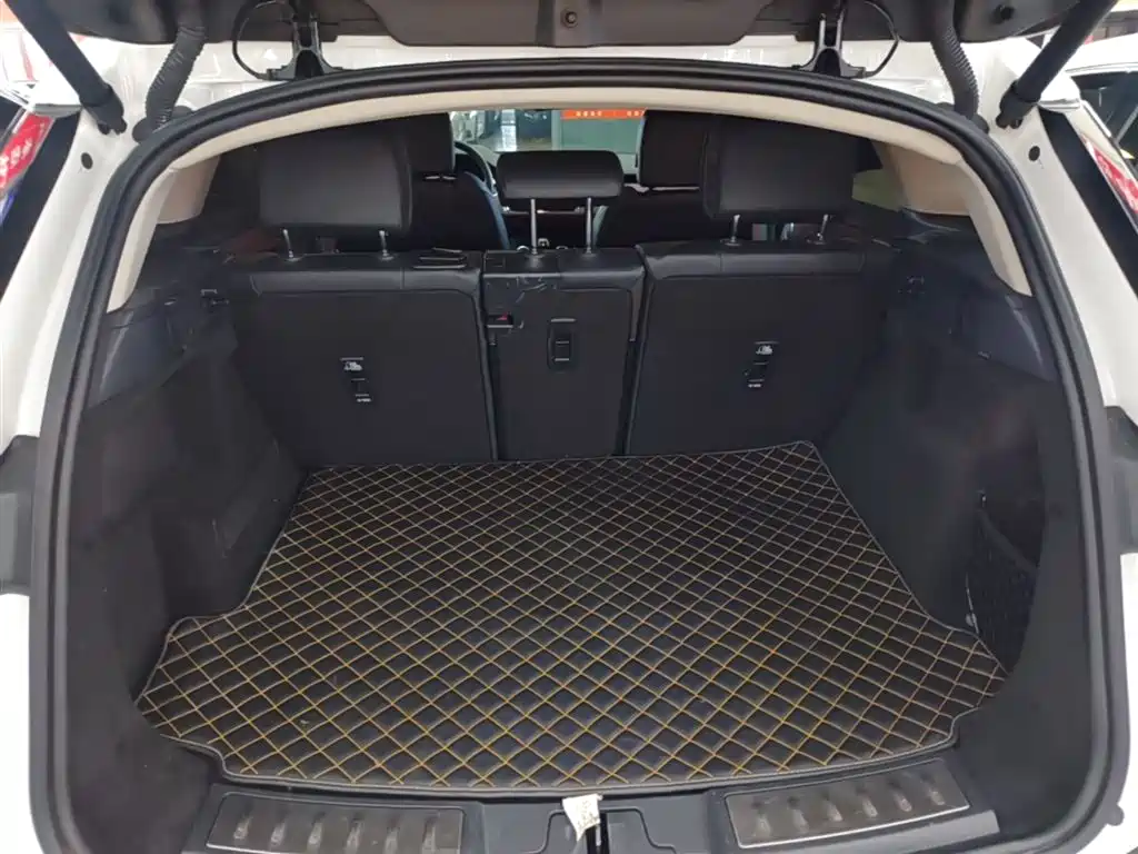 Land Rover Evoque 2022 — фото 19