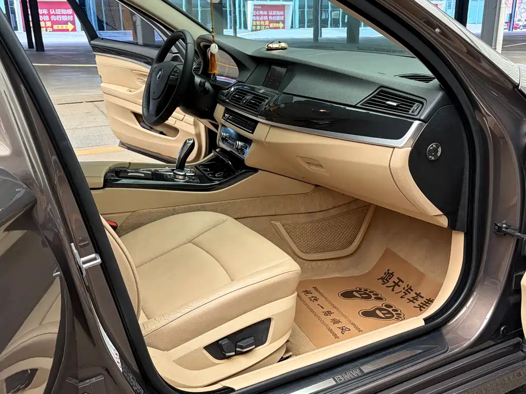 BMW 5 Series 2013 — фото 10