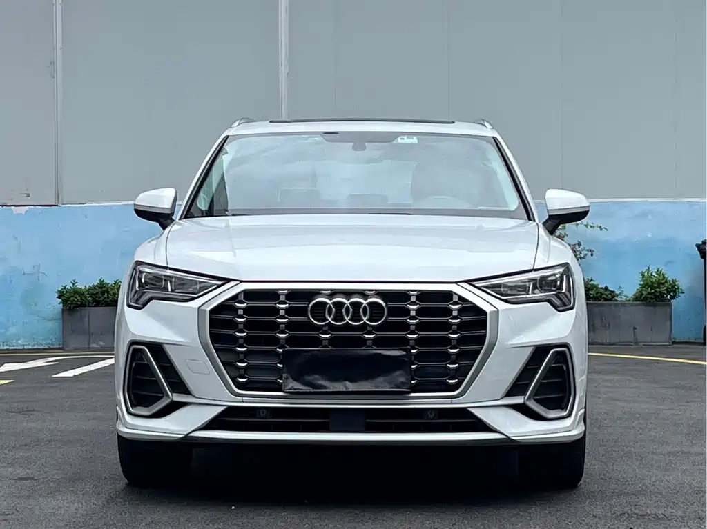 Audi Q3 2019 — фото 2