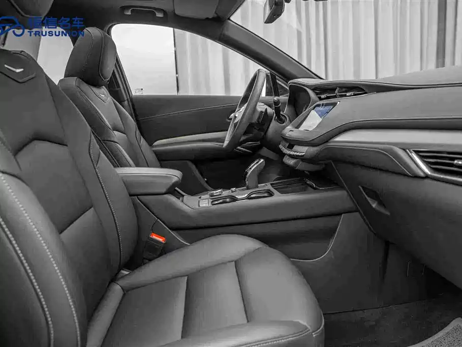 Cadillac XT4 2023 — фото 15