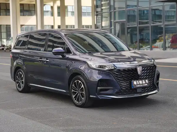 Roewe iMAX8 2022
