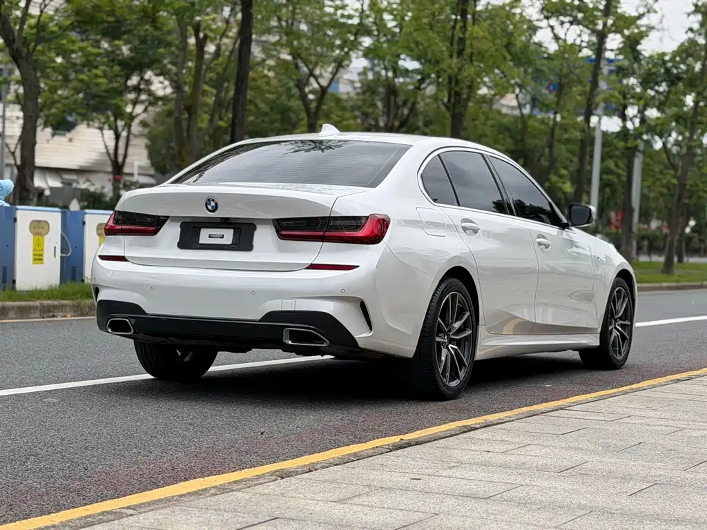 BMW 3 Series 2022