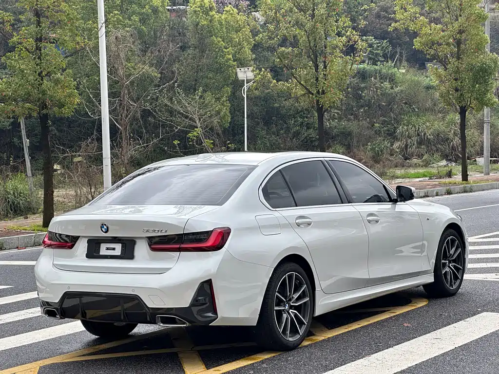 BMW 3 Series 2024