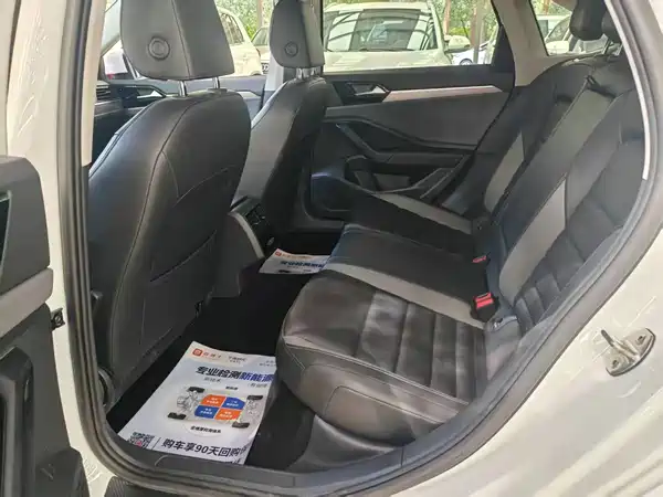 Volkswagen Sagitar 2022