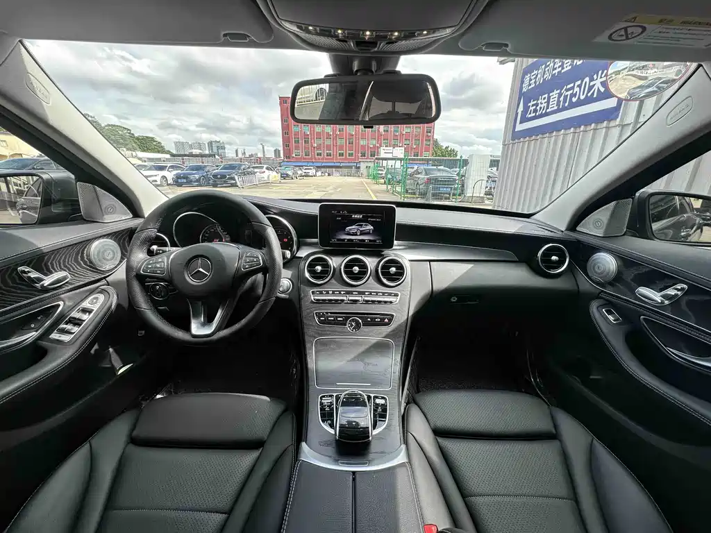 Mercedes-Benz C-Class 2018 — фото 13