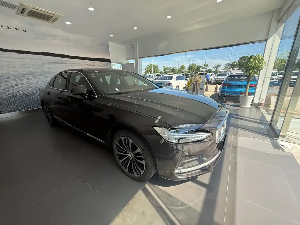 Volvo S90 2024 — фото 2