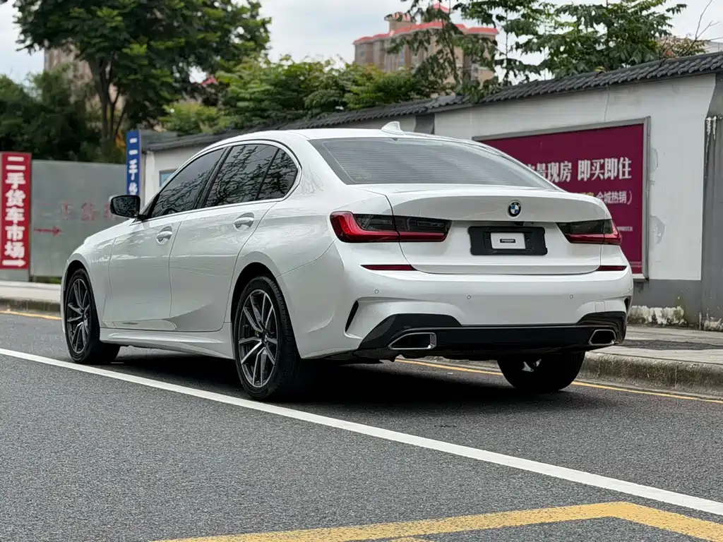 BMW 3 Series 2022