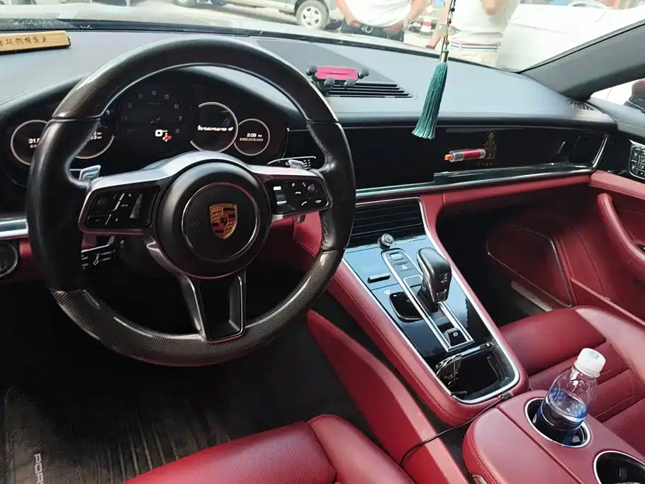 Porsche Panamera 2018 — фото 12