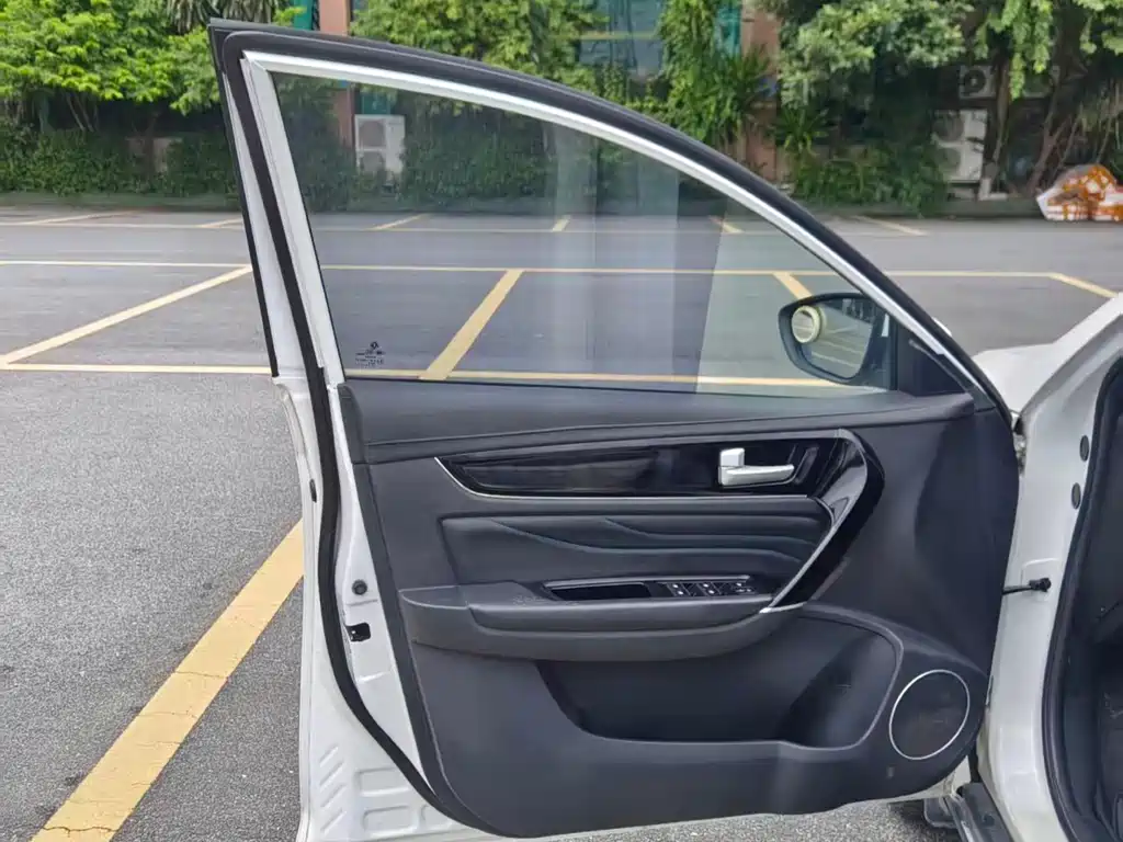 Dongfeng Fengxing S50EV 2021 — фото 12