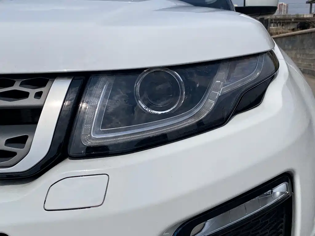 Land Rover Evoque 2018 — фото 17