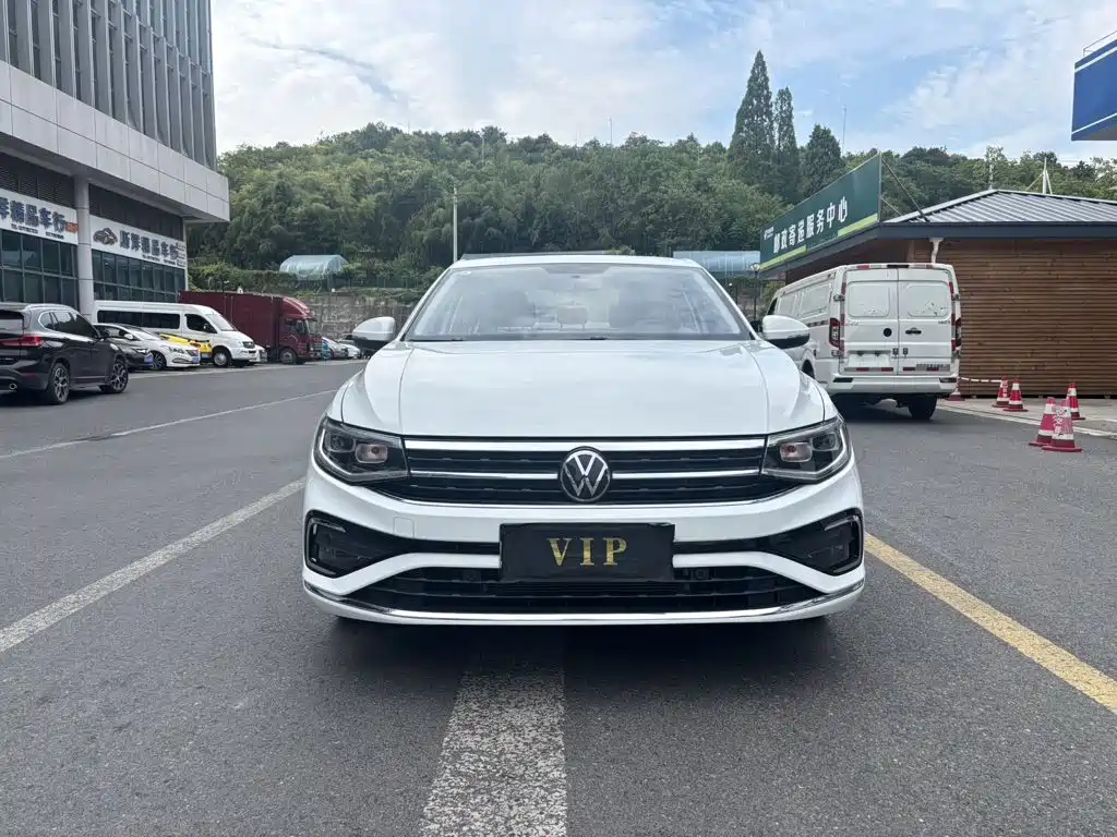 Volkswagen Bora 2024