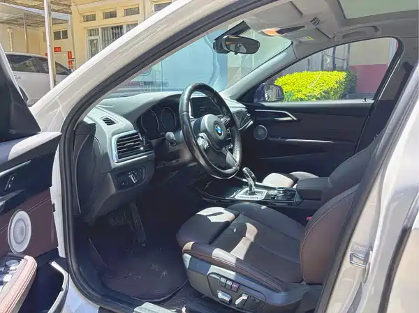 BMW 1 Series 2021