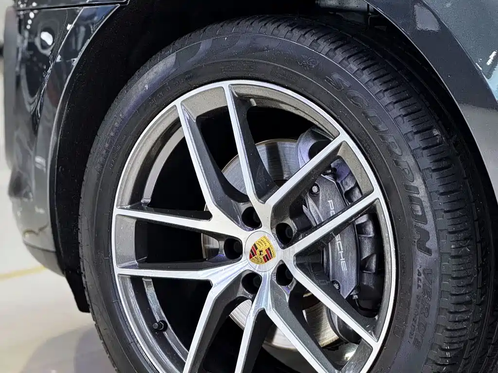 Porsche Macan 2023 — фото 14