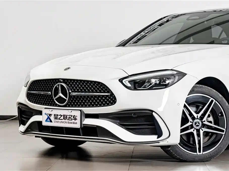 Mercedes-Benz C-Class 2023 — фото 4
