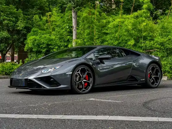 Lamborghini Huracan 2021
