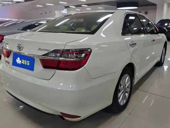 Toyota Camry 2015