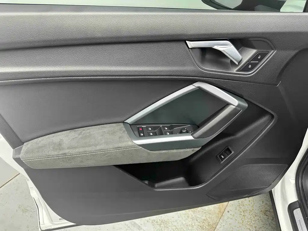 Audi Q3 Sportback 2022 — фото 10