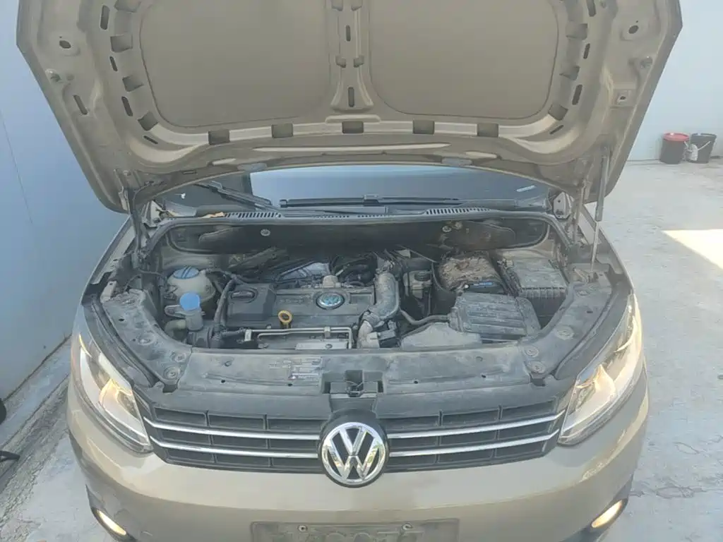 Volkswagen Touran 2015 — фото 20