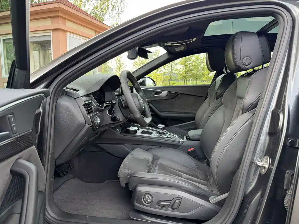Audi A4L 2022