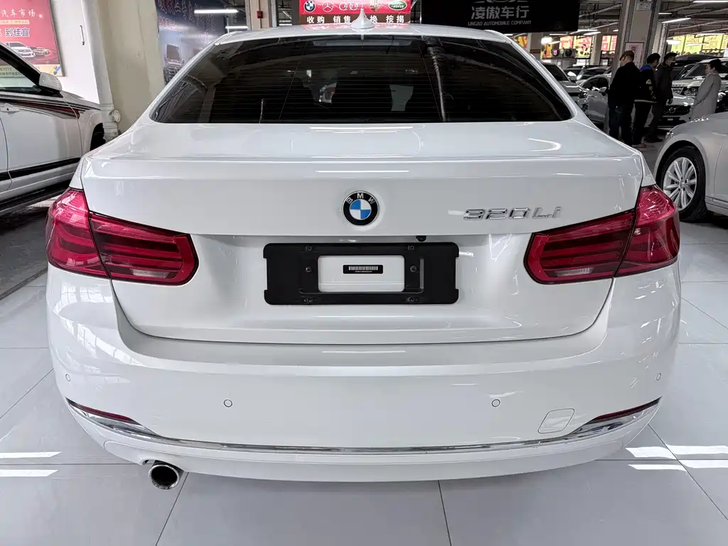 BMW 3 Series 2016 — фото 17