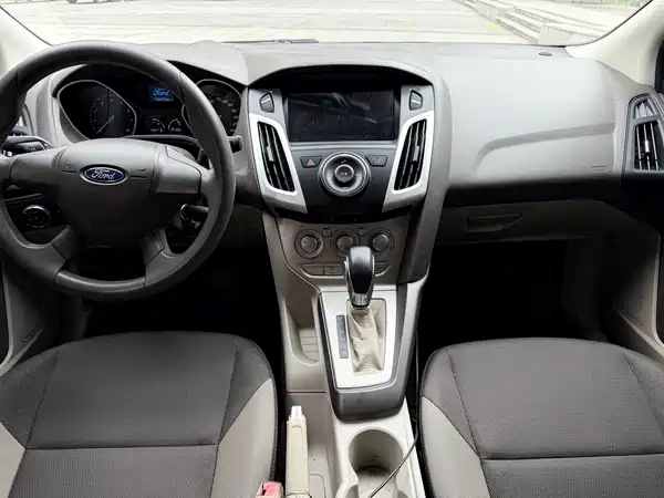 Ford Focus 2012