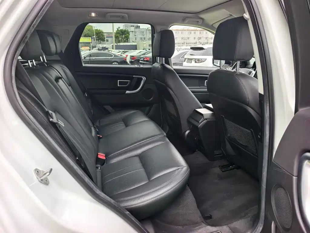 Land Rover Discovery Sport 2018 — фото 16