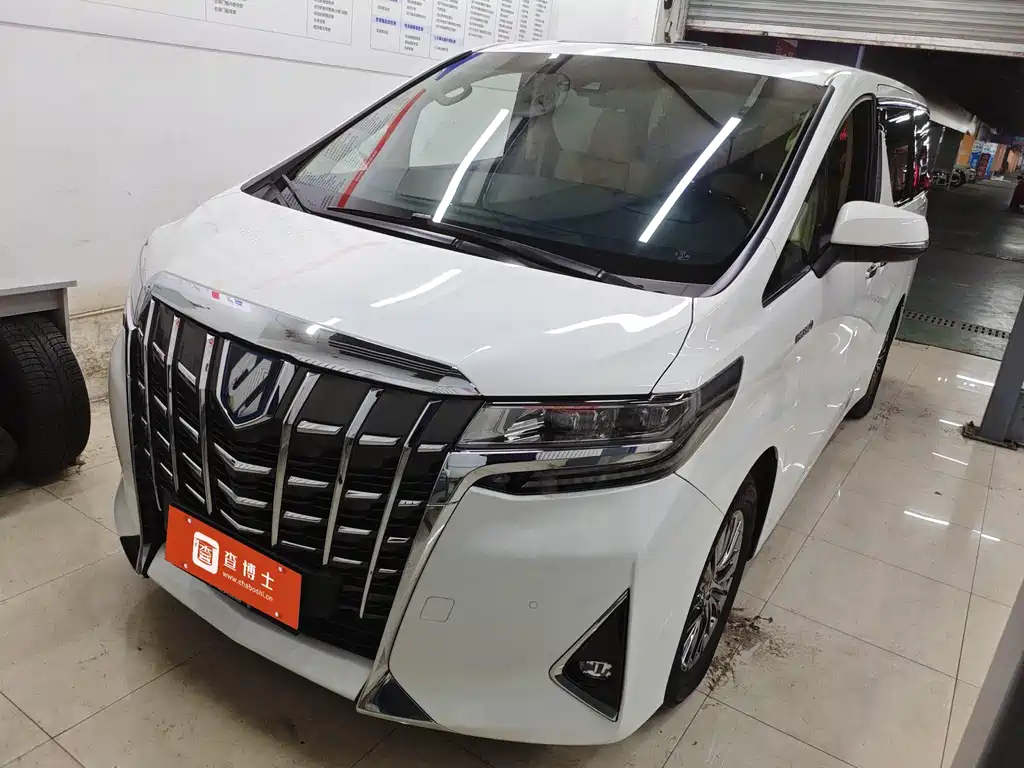 Toyota Alphard 2022 — фото 1
