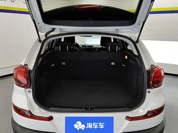 Qoros 5 2020