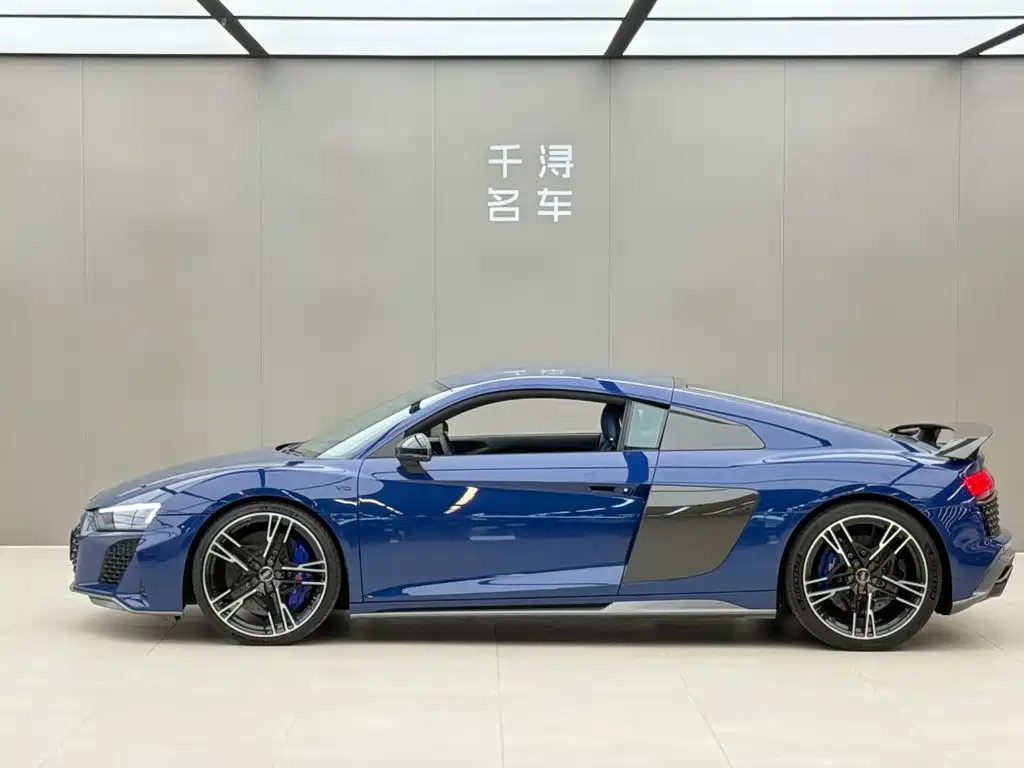 Audi R8 2023 — фото 3