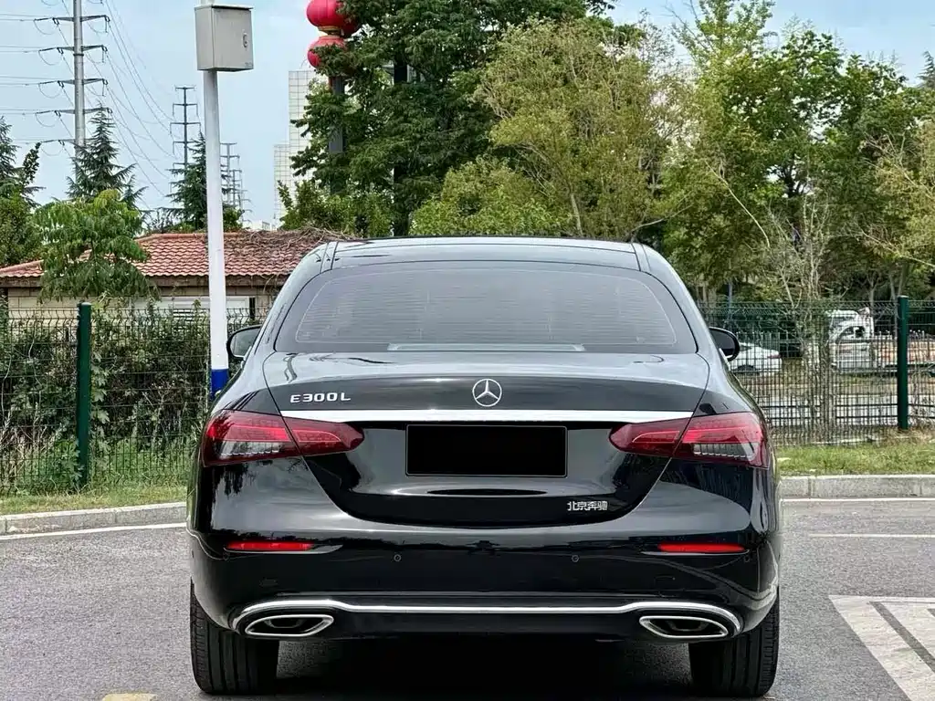 Mercedes-Benz E-Class 2021