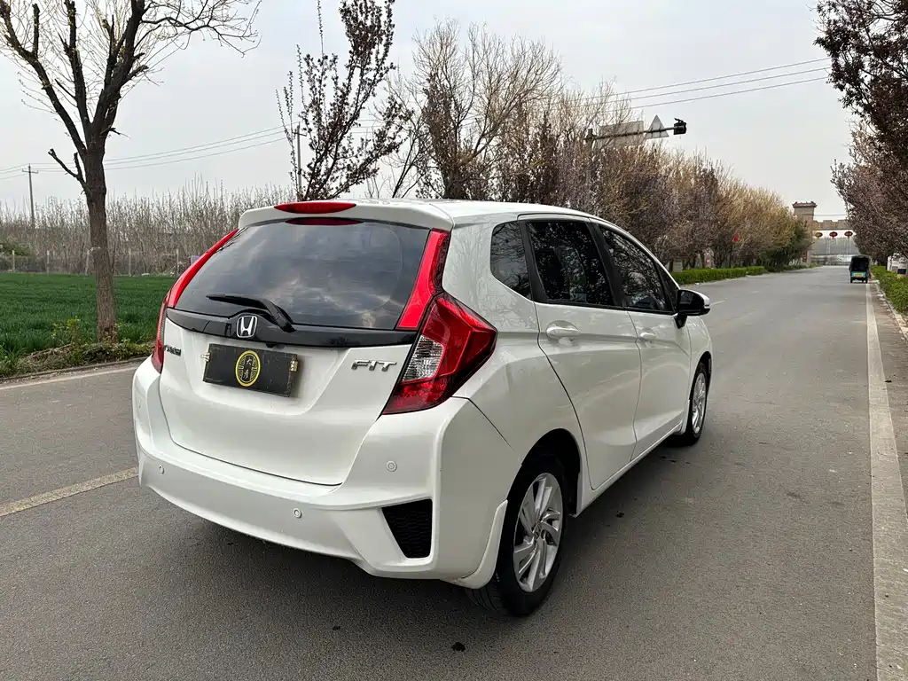 Honda Fit 2015 — фото 7