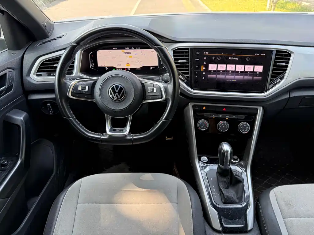 Volkswagen T-Roc 2021 — фото 8