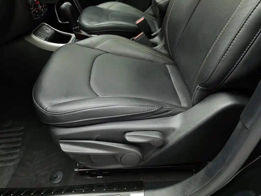 Jeep Compass 2018 — фото 20