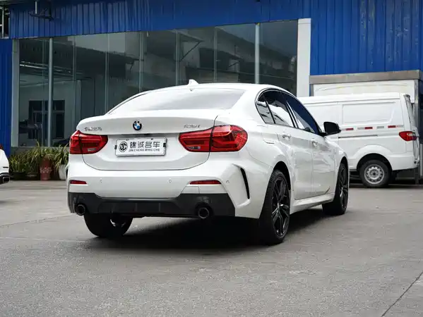 BMW 1 Series 2023