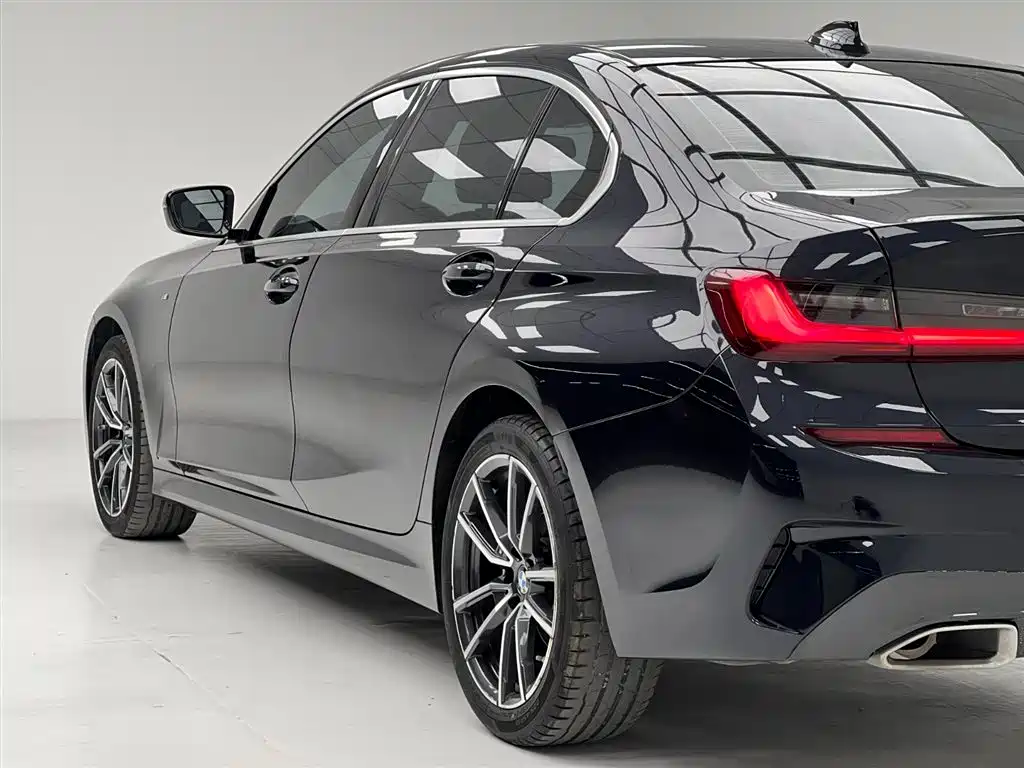 BMW 3 Series 2022 — фото 20