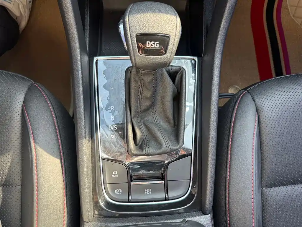 Skoda Karoq 2022 — фото 14